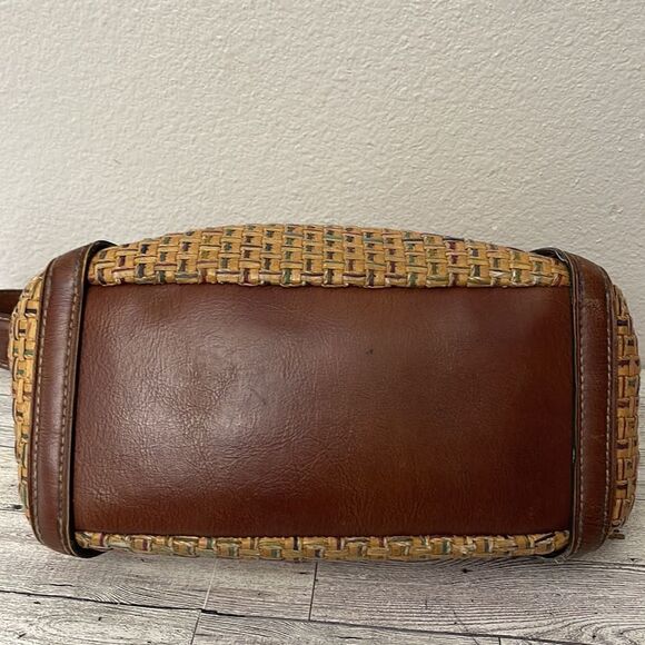 Fossil Vintage Straw and Leather Shoulder Bag - Picture 7 of 16